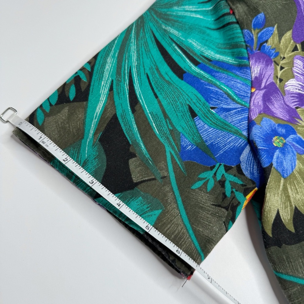 Vintage 90s Tropical Floral Parrots Hawaiian Shirt Blouse Tiki Butterfly Jungle - Picture 10 of 10